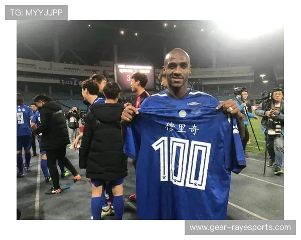 卡隆足球球星是谁 曾为哪支球队效力并取得怎样的成就