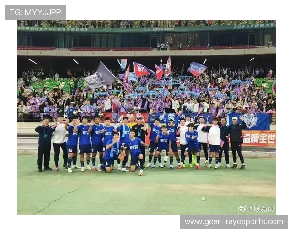 心动足球球星闪耀绿茵场带来热血青春与激情梦想