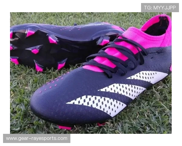 球星必选的高性能足球鞋推荐与购买指南