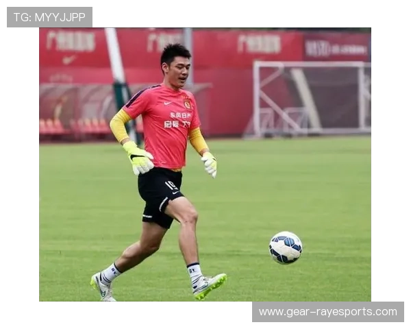 门将球星的传奇之路:从守门员到足球场上的关键人物 门将球星的传奇之路:从守门员到足球场上的关键人物